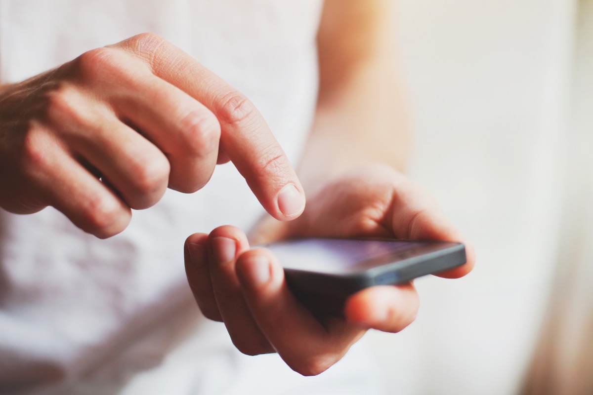 La restitution d'une ligne téléphonique conservée par un ex-salarié peut être obtenue en référé