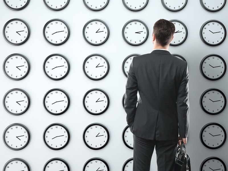 La durée hebdo maximale de 44 h est conforme à la directive de 2003 relative au temps de travail